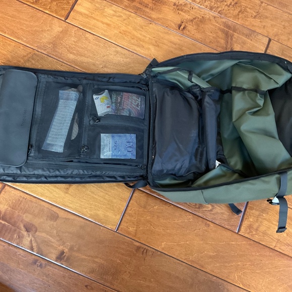 TROPIC FEEL SHELL BACKPACK WITH DETACHABLE TOILETRY KIT AND KANGAROO POUCH - Picture 6 of 9